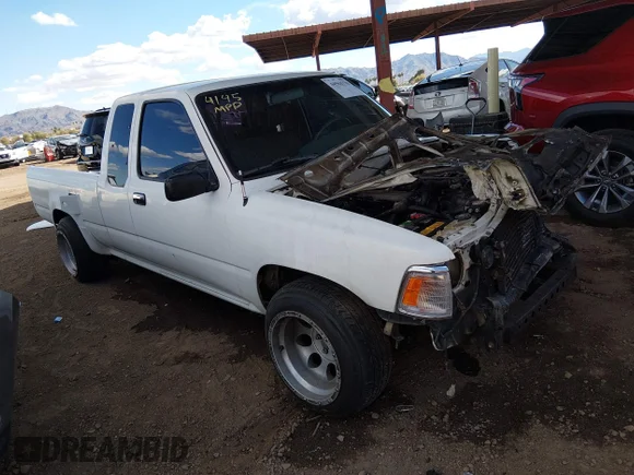 ✅ 1992 Toyota Pickup DLX • VIN: JT4RN93PXN5064045 • Lot: 44563778. Wystawiony na IAAI z przebiegiem 221 907 mil. Bezpłatny archiwum sprzedaży aukcyjnych z USA i szczegółowy raport historii pojazdu na DreamBid. Zdjęcie 1.