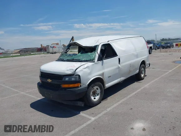 ✅ 2019 Chevrolet Express Cargo • VIN: 1GCWGAF15K1369574 • Лот: 45014185. Опубліковано раніше на IAAI з пробігом 329 275 миль. Безкоштовний доступ до архіву аукціонних продажів зі США та докладний звіт про історію автомобіля на DreamBid. Зображення 6.