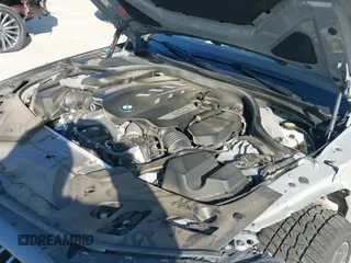 ✅ 2021 BMW 5 Series M550i xDrive • VIN: WBA13BK00MCF52008 • Lot: 41191945. Wystawiony na IAAI z przebiegiem 51 108 mil. Bezpłatny archiwum sprzedaży aukcyjnych z USA i szczegółowy raport historii pojazdu na DreamBid. Zdjęcie 19.