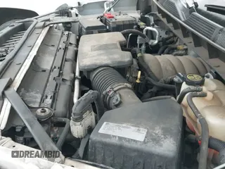 ✅ 2019 Chevrolet Silverado 1500 Work Truck • VIN: 3GCNYAEH6KG301390 • Lot: 43802725. Wystawiony na IAAI z przebiegiem 96 237 mil. Bezpłatny archiwum sprzedaży aukcyjnych z USA i szczegółowy raport historii pojazdu na DreamBid. Zdjęcie 22.