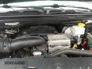 ✅ 2020 Ram 1500 Laramie • VIN: 1C6SRFJT1LN111892 • Lot: 42940467. Wystawiony na IAAI z przebiegiem 93 416 mil. Bezpłatny archiwum sprzedaży aukcyjnych z USA i szczegółowy raport historii pojazdu na DreamBid. Zdjęcie 19.