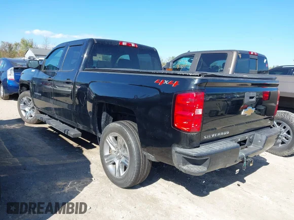 ✅ 2019 Chevrolet Silverado 1500 Custom • VIN: 2GCVKMEC2K1243696 • Лот: 43342572. Опубликован ранее на IAAI с пробегом 59 692 миль. Бесплатный доступ к архиву аукционных продаж из США и подробный отчёт об истории автомобиля на DreamBid. Изображение 3.
