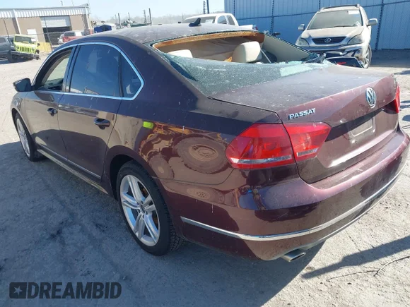 ✅ 2013 Volkswagen Passat SE • VIN: 1VWBN7A35DC025571 • Lot: 44673206. Wystawiony na IAAI z przebiegiem 130 838 mil. Bezpłatny archiwum sprzedaży aukcyjnych z USA i szczegółowy raport historii pojazdu na DreamBid. Zdjęcie 3.