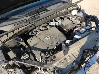 ✅ 2019 Toyota Highlander XLE • VIN: 5TDKZRFH5KS355813 • Lot: 90589535. Listed on Copart with 28,603 mi. Free auction sales archive from the USA and detailed vehicle history report at DreamBid. Image 16.