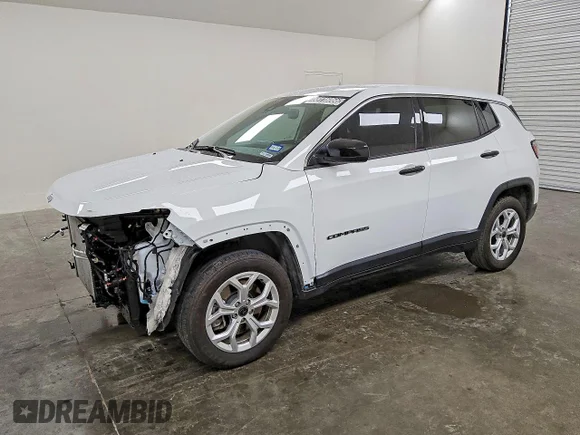 ✅ 2025 Jeep Compass Sport • VIN: 3C4NJDAN7ST539094 • Лот: 53116066. Опубліковано раніше на Copart з пробігом 26 942 миль. Безкоштовний доступ до архіву аукціонних продажів зі США та докладний звіт про історію автомобіля на DreamBid. Зображення 1.