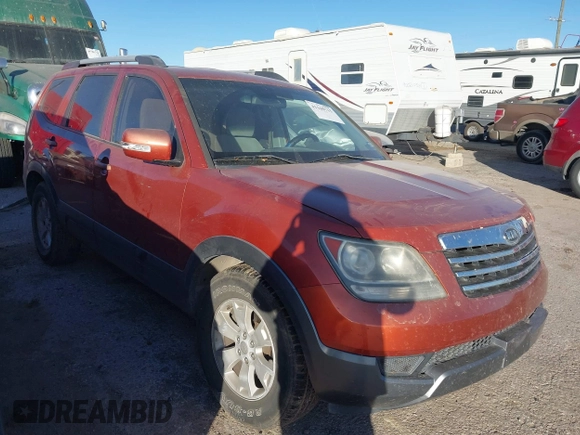 ✅ 2009 Kia Borrego LX • VIN: KNDJJ741X85007971 • Lot: 41160715. Wystawiony na IAAI z przebiegiem 232 817 mil. Bezpłatny archiwum sprzedaży aukcyjnych z USA i szczegółowy raport historii pojazdu na DreamBid. Zdjęcie 1.