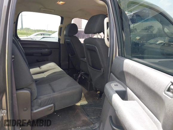 ✅ 2013 Chevrolet Silverado 1500 LT • VIN: 3GCPCSE05DG128939 • Lot: 45176921. Wystawiony na IAAI z przebiegiem 383 448 mil. Bezpłatny archiwum sprzedaży aukcyjnych z USA i szczegółowy raport historii pojazdu na DreamBid. Zdjęcie 8.