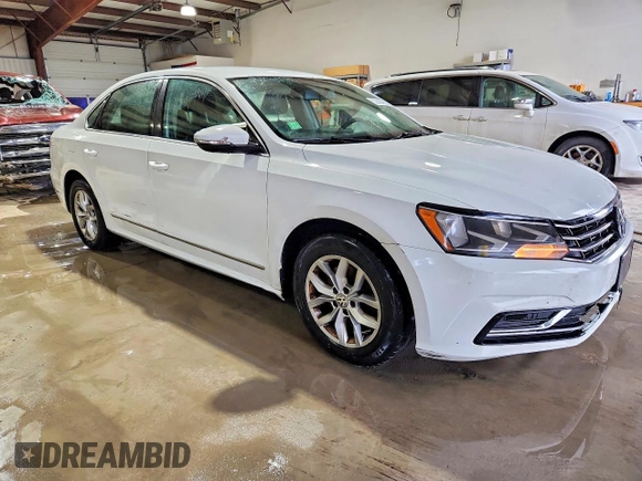 ✅ 2016 Volkswagen Passat S • VIN: 1VWAT7A3XGC027693 • Lot: 46220156. Wystawiony na Copart z przebiegiem 329 944 mil. Bezpłatny archiwum sprzedaży aukcyjnych z USA i szczegółowy raport historii pojazdu na DreamBid. Zdjęcie 4.