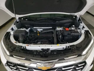 ✅ 2025 Chevrolet Equinox AWD LT • VIN: 3GNAXPEG0SL293281 • Lot: 67250525. Wystawiony na Copart z przebiegiem 8 270 mil. Bezpłatny archiwum sprzedaży aukcyjnych z USA i szczegółowy raport historii pojazdu na DreamBid. Zdjęcie 14.