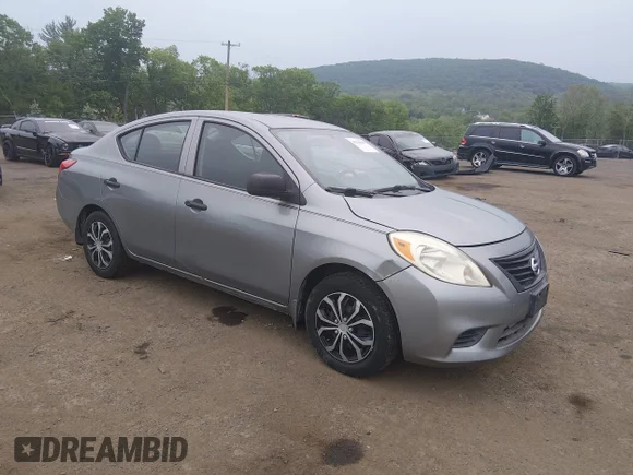 ✅ 2012 Nissan Versa SL • VIN: 3N1CN7AP8CL916809 • Lot: 45220488. Wystawiony na IAAI z przebiegiem 134 998 mil. Bezpłatny archiwum sprzedaży aukcyjnych z USA i szczegółowy raport historii pojazdu na DreamBid. Zdjęcie 1.