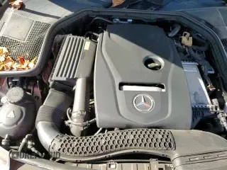 ✅ 2017 Mercedes-Benz C 300 • VIN: 55SWF4JB1HU225247 • Лот: 93932735. Опубликован ранее на Copart с пробегом 52 389 миль. Бесплатный доступ к архиву аукционных продаж из США и подробный отчёт об истории автомобиля на DreamBid. Изображение 13.