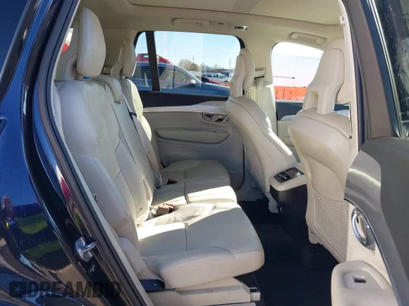 ✅ 2017 Volvo XC90 Momentum • VIN: YV4A22PK3H1116166 • Лот: 41543940. Опубліковано раніше на IAAI з пробігом 104 879 миль. Безкоштовний доступ до архіву аукціонних продажів зі США та докладний звіт про історію автомобіля на DreamBid. Зображення 8.
