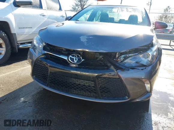 ✅ 2015 Toyota Camry XSE • VIN: 4T1BF1FK9FU957455 • Lot: 44031859. Wystawiony na IAAI z przebiegiem 186 299 mil. Bezpłatny archiwum sprzedaży aukcyjnych z USA i szczegółowy raport historii pojazdu na DreamBid. Zdjęcie 6.