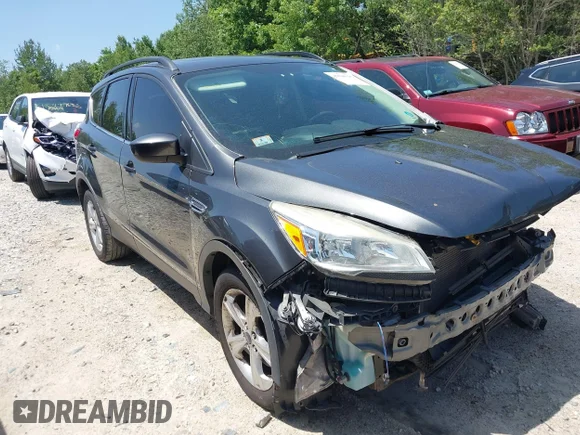 ✅ 2015 Ford Escape SE • VIN: 1FMCU9GXXFUA20889 • Lot: 45530596. Wystawiony na IAAI z przebiegiem Nie podano. Bezpłatny archiwum sprzedaży aukcyjnych z USA i szczegółowy raport historii pojazdu na DreamBid. Zdjęcie 1.