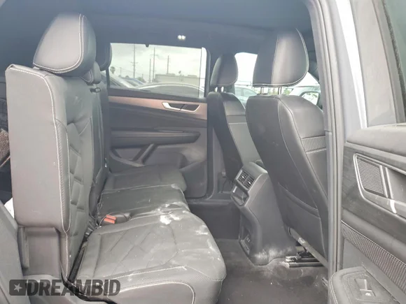 ✅ 2024 Volkswagen Atlas SE • VIN: 1V2JE2CA5RC246493 • Lot: 46042486. Listed on Copart with 35,400 mi. Free auction sales archive from the USA and detailed vehicle history report at DreamBid. Image 11.