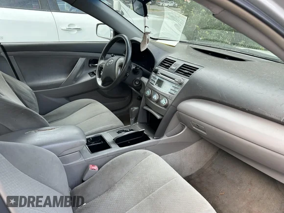 ✅ 2007 Toyota Camry LE • VIN: 4T1BE46K47U139458 • Лот: 45359599. Опубліковано раніше на IAAI з пробігом 211 380 миль. Безкоштовний доступ до архіву аукціонних продажів зі США та докладний звіт про історію автомобіля на DreamBid. Зображення 5.