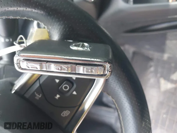 ✅ 2021 Volvo XC40 R-Design • VIN: YV4162UMXM2436289 • Lot: 45547784. Wystawiony na IAAI z przebiegiem 93 232 mil. Bezpłatny archiwum sprzedaży aukcyjnych z USA i szczegółowy raport historii pojazdu na DreamBid. Zdjęcie 11.