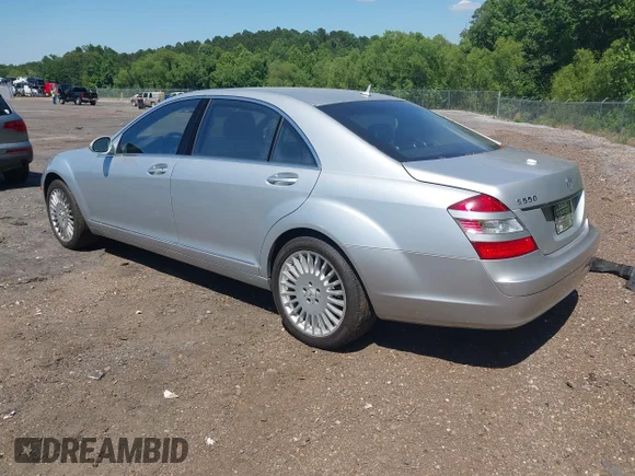 ✅ 2007 Mercedes-Benz S 550 • VIN: WDDNG71X97A036690 • Лот: 45110037. Опубліковано раніше на IAAI з пробігом 126 799 миль. Безкоштовний доступ до архіву аукціонних продажів зі США та докладний звіт про історію автомобіля на DreamBid. Зображення 3.