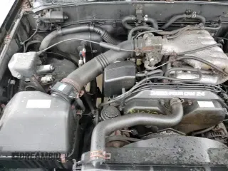 ✅ 1995 Toyota T100 SR5 • VIN: JT4VD12F0S0007793 • Лот: 85020824. Опубликован ранее на Copart с пробегом 226 806 миль. Бесплатный доступ к архиву аукционных продаж из США и подробный отчёт об истории автомобиля на DreamBid. Изображение 13.