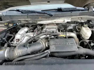 ✅ 2018 GMC Sierra 3500HD Denali • VIN: 1GT42YEY2JF254218 • Lot: 85935094. Wystawiony na Copart z przebiegiem 157 907 mil. Bezpłatny archiwum sprzedaży aukcyjnych z USA i szczegółowy raport historii pojazdu na DreamBid. Zdjęcie 15.