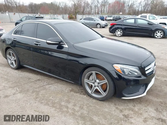 ✅ 2015 Mercedes-Benz C 400 • VIN: 55SWF6GB5FU033233 • Лот: 44738352. Опубліковано раніше на IAAI з пробігом 160 496 миль. Безкоштовний доступ до архіву аукціонних продажів зі США та докладний звіт про історію автомобіля на DreamBid. Зображення 1.