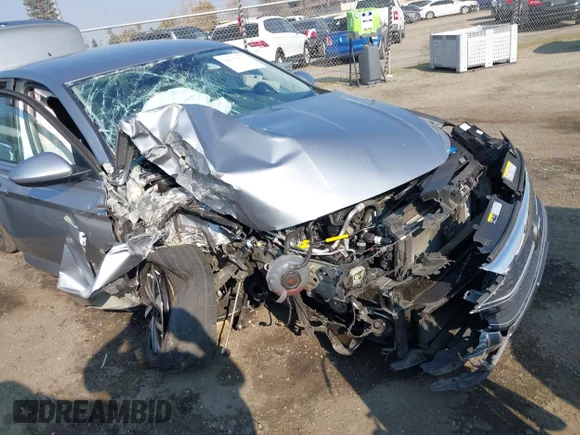 ✅ 2024 Volkswagen Jetta S • VIN: 3VW5M7BU0RM088588 • Lot: 44153823. Wystawiony na IAAI z przebiegiem 28 408 mil. Bezpłatny archiwum sprzedaży aukcyjnych z USA i szczegółowy raport historii pojazdu na DreamBid. Zdjęcie 6.