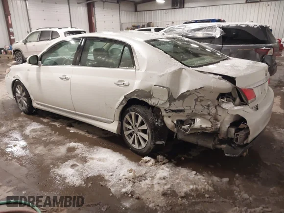 ✅ 2011 Toyota Avalon • VIN: 4T1BK3DBXBU431517 • Lot: 44193806. Wystawiony na IAAI z przebiegiem 178 403 mil. Bezpłatny archiwum sprzedaży aukcyjnych z USA i szczegółowy raport historii pojazdu na DreamBid. Zdjęcie 3.