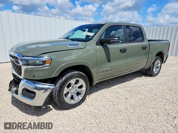 ✅ 2026 Ram 1500 Big Horn • VIN: 1C6SRFFP5TN255778 • Лот: 54088006. Опубліковано раніше на Copart з пробігом 15 901 миль. Безкоштовний доступ до архіву аукціонних продажів зі США та докладний звіт про історію автомобіля на DreamBid. Зображення 1.