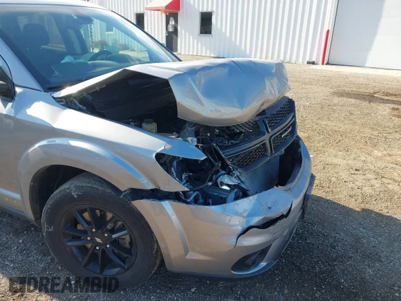 ✅ 2019 Dodge Journey SE • VIN: 3C4PDCBB6KT871168 • Lot: 43710678. Wystawiony na IAAI z przebiegiem 81 931 mil. Bezpłatny archiwum sprzedaży aukcyjnych z USA i szczegółowy raport historii pojazdu na DreamBid. Zdjęcie 6.