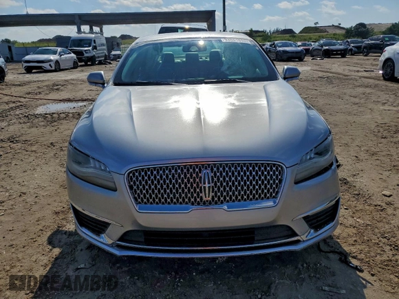 ✅ 2020 Lincoln MKZ Standard • VIN: 3LN6L5A90LR612873 • Lot: 93861915. Wystawiony na Copart z przebiegiem 22 092 mil. Bezpłatny archiwum sprzedaży aukcyjnych z USA i szczegółowy raport historii pojazdu na DreamBid. Zdjęcie 5.
