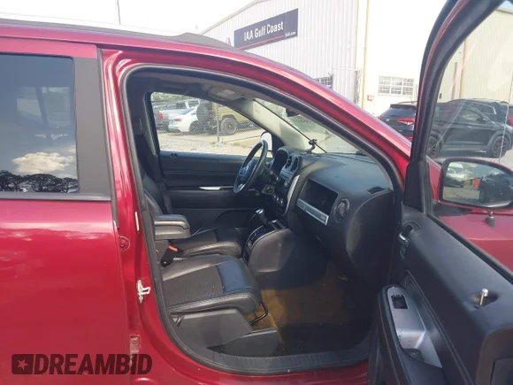 ✅ 2016 Jeep Compass High Altitude • VIN: 1C4NJCEA8GD666127 • Lot: 45584650. Wystawiony na IAAI z przebiegiem 147 088 mil. Bezpłatny archiwum sprzedaży aukcyjnych z USA i szczegółowy raport historii pojazdu na DreamBid. Zdjęcie 5.