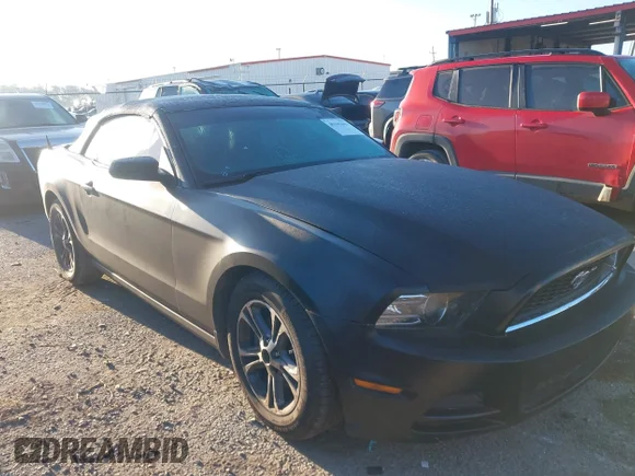 ✅ 2014 Ford Mustang V6 • VIN: 1ZVBP8EM5E5300221 • Lot: 45341643. Listed on IAAI with 140,374 mi. Free auction sales archive from the USA and detailed vehicle history report at DreamBid. Image 1.