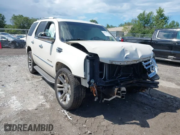 ✅ 2011 Cadillac Escalade • VIN: 1GYS3AEF2BR305494 • Лот: 43065173. Опубликован ранее на IAAI с пробегом 174 844 миль. Бесплатный доступ к архиву аукционных продаж из США и подробный отчёт об истории автомобиля на DreamBid. Изображение 1.