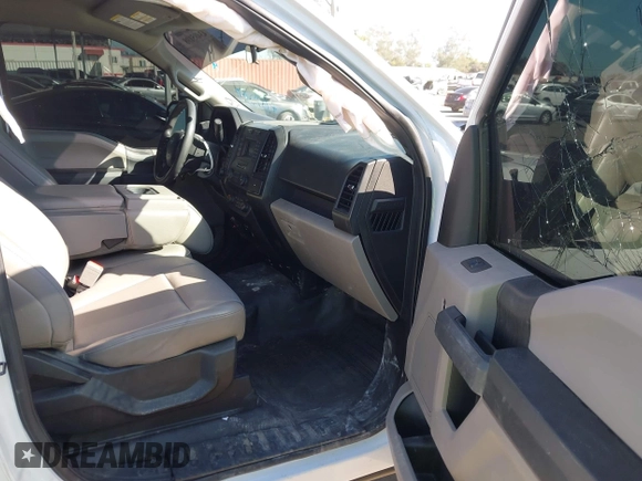 ✅ 2020 Ford F-150 XL • VIN: 1FTMF1CB6LKF05441 • Lot: 43485198. Wystawiony na IAAI z przebiegiem 116 047 mil. Bezpłatny archiwum sprzedaży aukcyjnych z USA i szczegółowy raport historii pojazdu na DreamBid. Zdjęcie 5.
