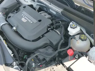 ✅ 2024 Cadillac XT4 AWD Premium Luxury • VIN: 1GYFZDR40RF100102 • Lot: 41987175. Wystawiony na IAAI z przebiegiem 4 935 mil. Bezpłatny archiwum sprzedaży aukcyjnych z USA i szczegółowy raport historii pojazdu na DreamBid. Zdjęcie 20.