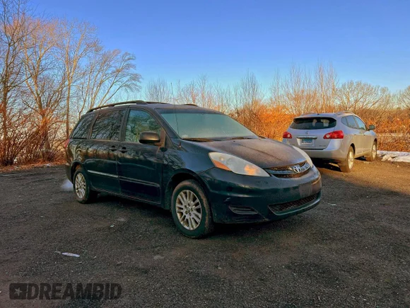 ✅ 2008 Toyota Sienna LE • VIN: 5TDBK23C58S019687 • Lot: 73221175. Listed on Copart with 158,369 mi. Free auction sales archive from the USA and detailed vehicle history report at DreamBid. Image 1.