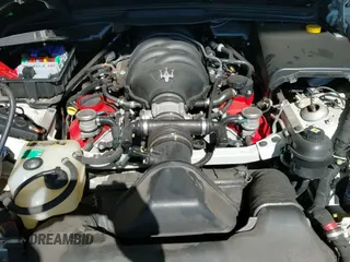 ✅ 2014 Maserati GranTurismo Sport • VIN: ZAM45VMAXE0093339 • Lot: 43603803. Wystawiony na IAAI z przebiegiem 38 726 mil. Bezpłatny archiwum sprzedaży aukcyjnych z USA i szczegółowy raport historii pojazdu na DreamBid. Zdjęcie 19.