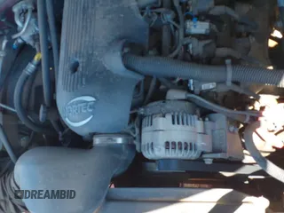 ✅ 2001 Chevrolet Silverado 2500HD LS • VIN: 1GCHK29U21E317989 • Lot: 42883555. Wystawiony na IAAI z przebiegiem 227 313 mil. Bezpłatny archiwum sprzedaży aukcyjnych z USA i szczegółowy raport historii pojazdu na DreamBid. Zdjęcie 13.