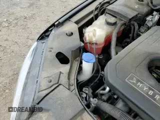 ✅ 2018 Lincoln MKZ Hybrid Premiere • VIN: 3LN6L5KU5JR618555 • Lot: 56210985. Wystawiony na Copart z przebiegiem 136 148 mil. Bezpłatny archiwum sprzedaży aukcyjnych z USA i szczegółowy raport historii pojazdu na DreamBid. Zdjęcie 15.