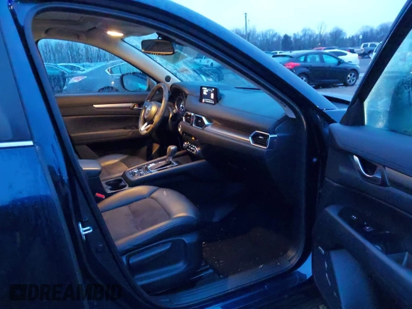 ✅ 2018 Mazda CX-5 Touring • VIN: JM3KFBCMXJ0318587 • Lot: 44013126. Wystawiony na IAAI z przebiegiem 78 630 mil. Bezpłatny archiwum sprzedaży aukcyjnych z USA i szczegółowy raport historii pojazdu na DreamBid. Zdjęcie 5.