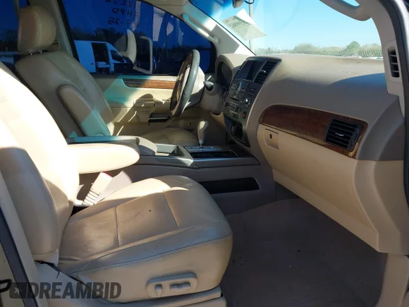 ✅ 2011 Nissan Armada SV • VIN: 5N1BA0ND7BN606270 • Lot: 41599862. Wystawiony na IAAI z przebiegiem 110 399 mil. Bezpłatny archiwum sprzedaży aukcyjnych z USA i szczegółowy raport historii pojazdu na DreamBid. Zdjęcie 5.