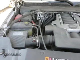 ✅ 2018 Cadillac Escalade ESV Luxury • VIN: 1GYS4HKJ8JR323611 • Лот: 66126665. Опубликован ранее на Copart с пробегом 143 670 миль. Бесплатный доступ к архиву аукционных продаж из США и подробный отчёт об истории автомобиля на DreamBid. Изображение 14.