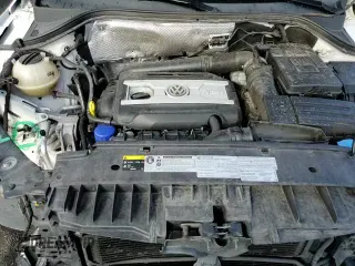 ✅ 2017 Volkswagen Tiguan Wolfsburg Edition • VIN: WVGSV7AX8HK010513 • Lot: 81342745. Wystawiony na Copart z przebiegiem 78 245 mil. Bezpłatny archiwum sprzedaży aukcyjnych z USA i szczegółowy raport historii pojazdu na DreamBid. Zdjęcie 15.