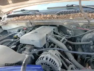 2000 Chevrolet Suburban LT с VIN 3GNFK16T5YG172731, выставлен на аукционе Copart как лот 84030214 с пробегом Не указан миль и Чистый • Clean title. История ставок и продаж доступна на DreamBid. Изображение 13.