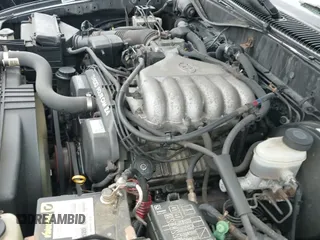 ✅ 2003 Toyota Tacoma • VIN: 5TEHN72N73Z256033 • Lot: 43643518. Listed on IAAI with 250,254 mi. Free auction sales archive from the USA and detailed vehicle history report at DreamBid. Image 18.