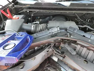 ✅ 2023 Chevrolet Silverado 2500HD Custom • VIN: 1GC4YME7XPF255902 • Lot: 63294405. Wystawiony na Copart z przebiegiem 63 199 mil. Bezpłatny archiwum sprzedaży aukcyjnych z USA i szczegółowy raport historii pojazdu na DreamBid. Zdjęcie 16.