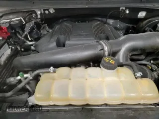 ✅ 2019 Ford Expedition Max XLT • VIN: 1FMJK1HT9KEA19330 • Lot: 84473205. Listed on Copart with 138,136 mi. Free auction sales archive from the USA and detailed vehicle history report at DreamBid. Image 14.