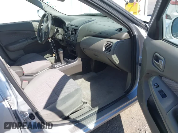 ✅ 2005 Nissan Sentra S • VIN: 3N1CB51D25L550352 • Lot: 45341875. Wystawiony na IAAI z przebiegiem 109 239 mil. Bezpłatny archiwum sprzedaży aukcyjnych z USA i szczegółowy raport historii pojazdu na DreamBid. Zdjęcie 5.