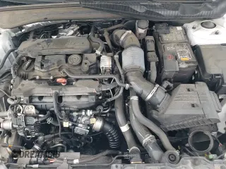 ✅ 2021 Kia K5 GT-Line • VIN: 5XXG64J27MG055490 • Lot: 68699995. Wystawiony na Copart z przebiegiem 70 203 mil. Bezpłatny archiwum sprzedaży aukcyjnych z USA i szczegółowy raport historii pojazdu na DreamBid. Zdjęcie 14.