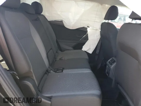 ✅ 2020 Volkswagen Tiguan S • VIN: 3VV1B7AX0LM175032 • Лот: 71424592. Опубліковано раніше на Copart з пробігом 10 966 миль. Безкоштовний доступ до архіву аукціонних продажів зі США та докладний звіт про історію автомобіля на DreamBid. Зображення 11.